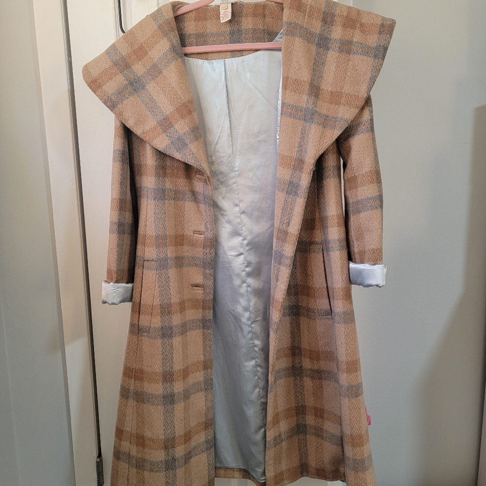 Womans Wool, Silk Lined Winter Coat
